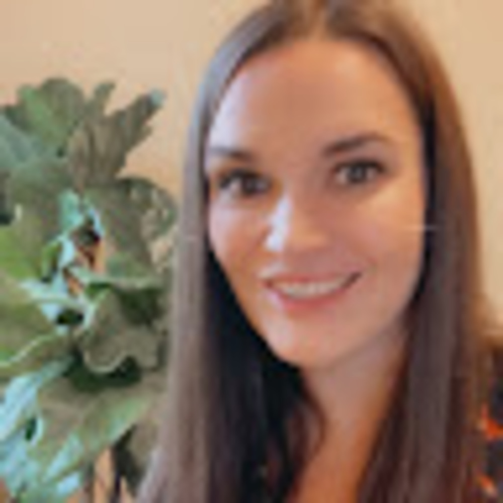 Meet your Posher, Caitlin